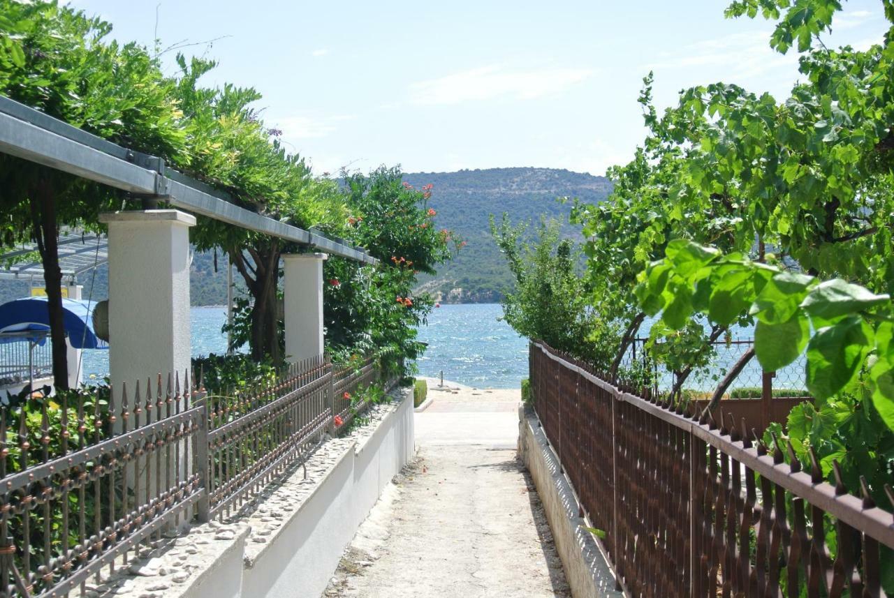 Villa Maros Марина Экстерьер фото